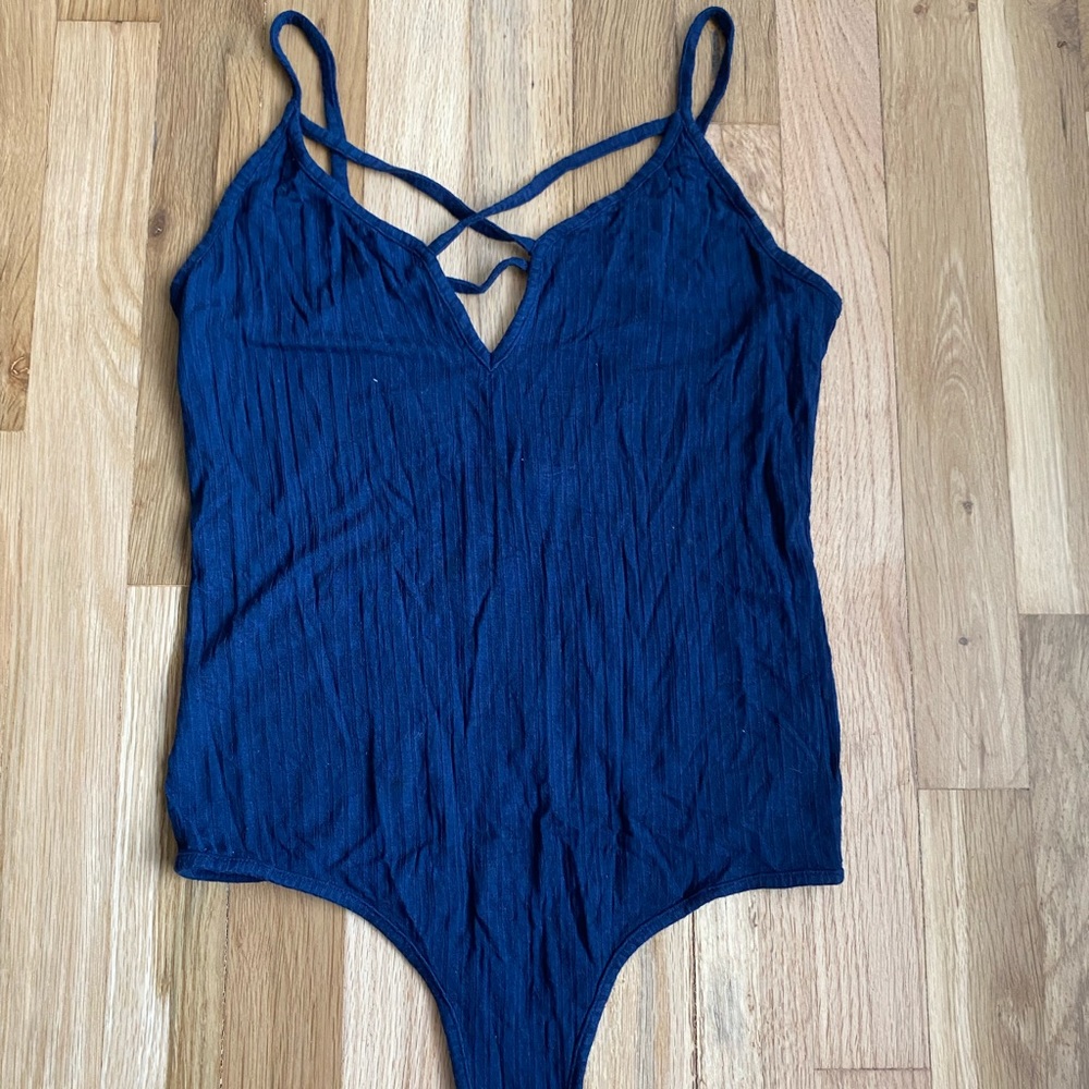 Wet seal body suit